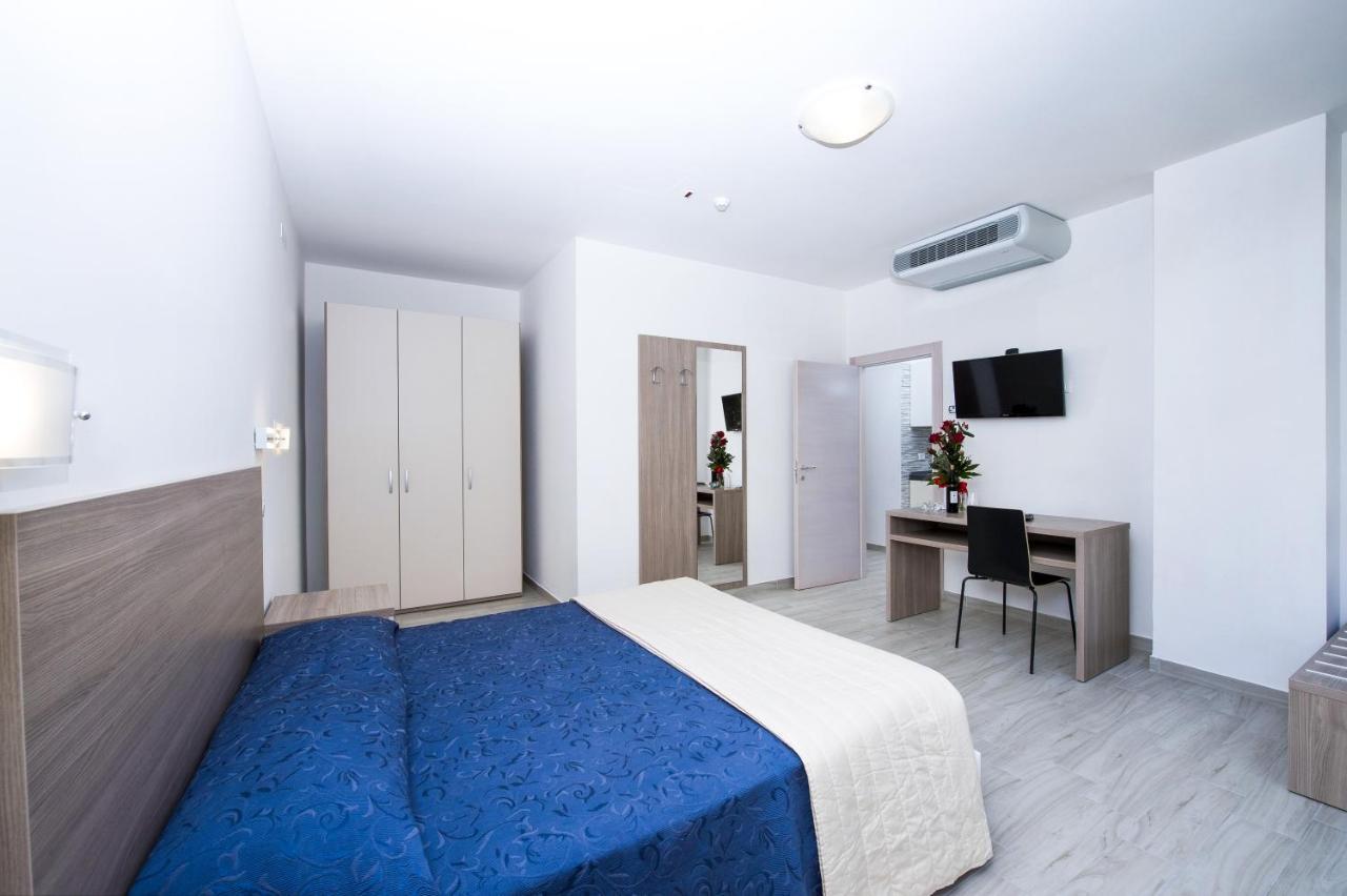 Ciccio Hotel Misano Adriatico Ngoại thất bức ảnh