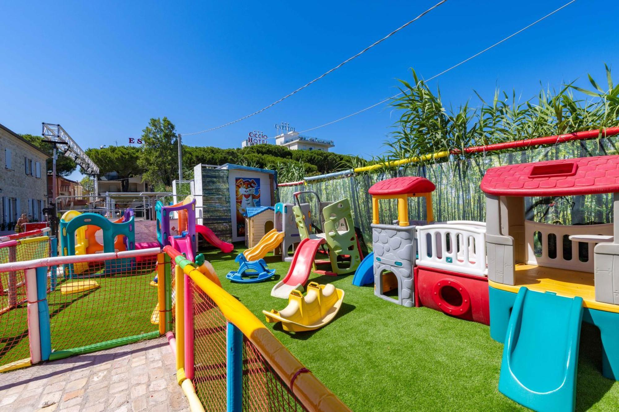 Ciccio Hotel Misano Adriatico Ngoại thất bức ảnh
