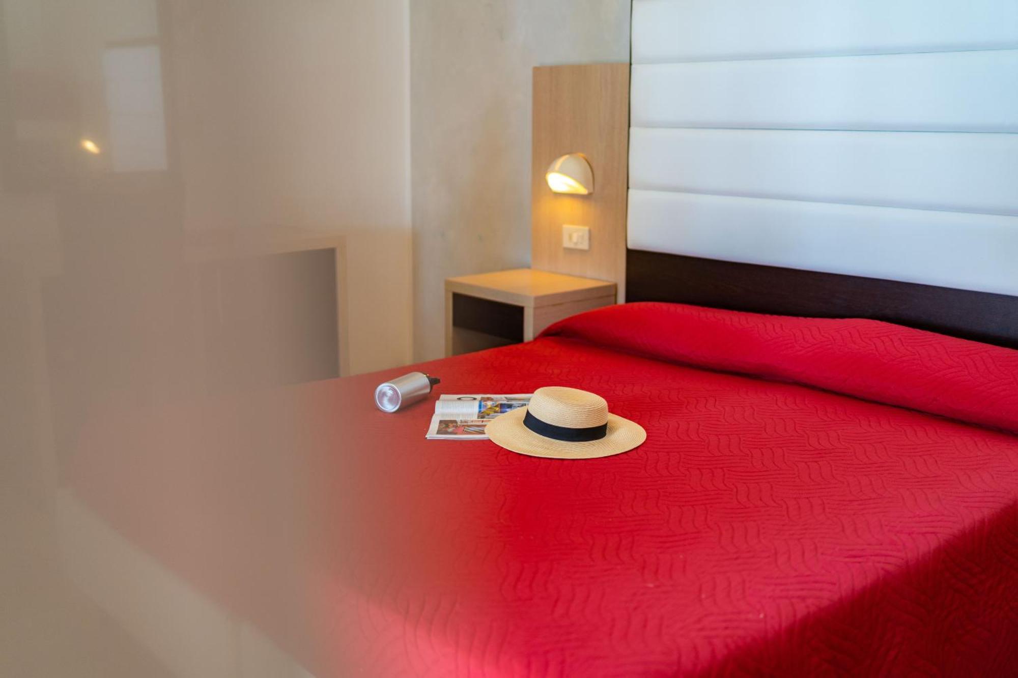 Ciccio Hotel Misano Adriatico Ngoại thất bức ảnh