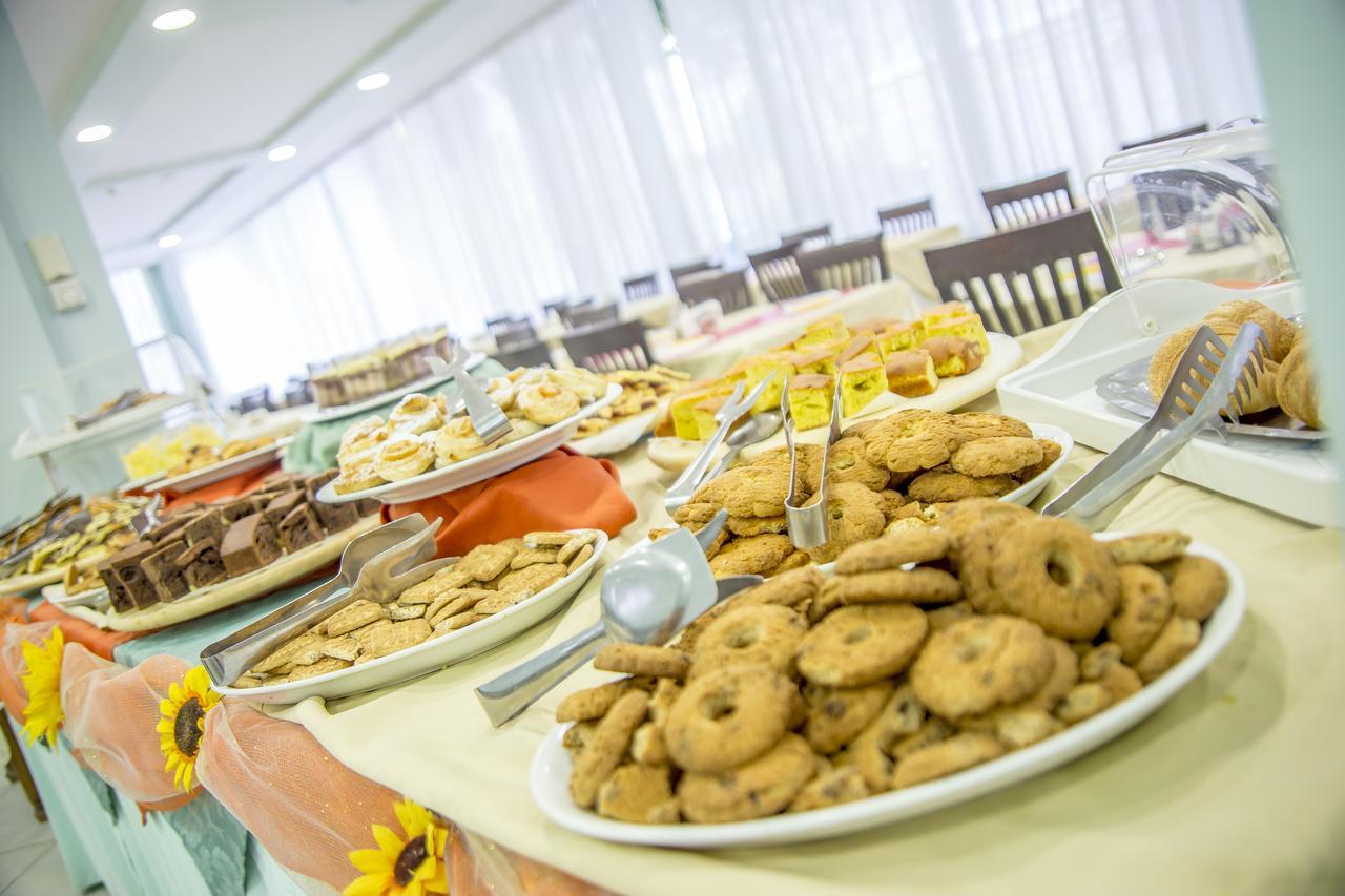 Ciccio Hotel Misano Adriatico Ngoại thất bức ảnh